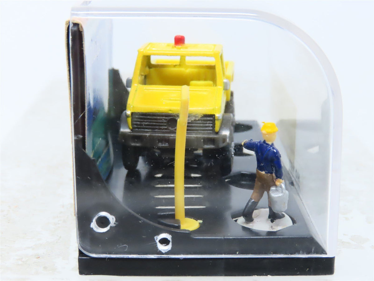 HO 1/87 Scale Smart Toys Collectible Series #20537 Yellow Work Truck w/ Figure