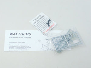 HO Walthers #932-7524 B&O Baltimore & Ohio (C&O Style) 25' Wood Caboose #90746