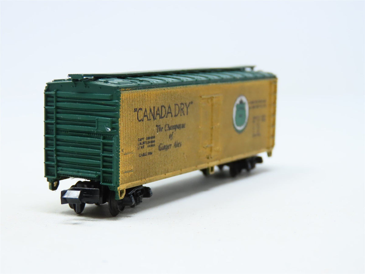 N Scale Con-Cor 1352T GARE Canada Dry 40&#39; Wood Reefer #9184