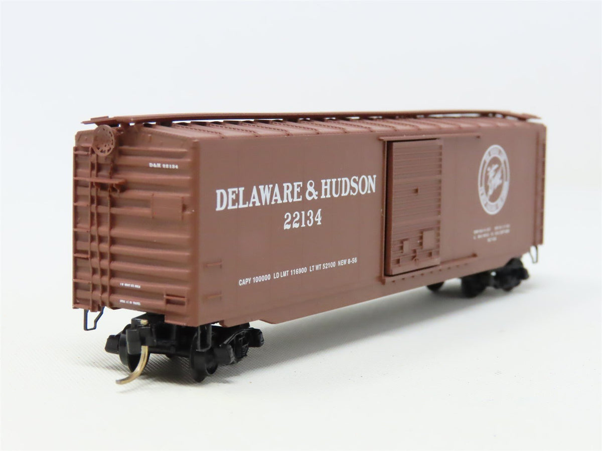 N Micro-Trains MTL 31070 D&amp;H Delaware &amp; Hudson 50&#39; Single Door Box Car #22134