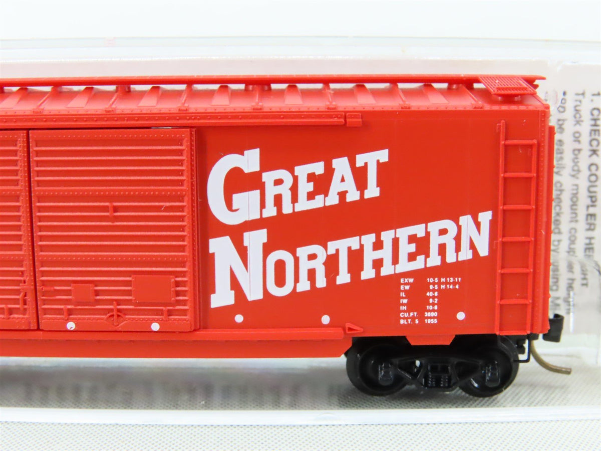 N Scale Micro-Trains MTL 23200 GN Great Northern 40&#39; Standard Box Car #3249