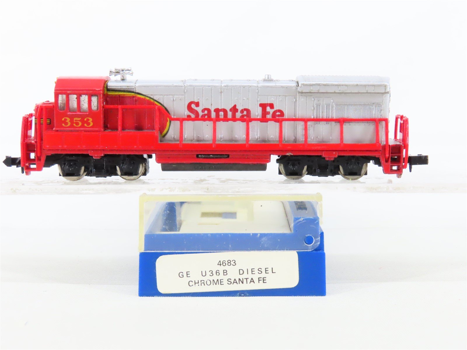 N Scale Bachmann 4683 ATSF Santa Fe "Warbonnet" GE U36B Diesel Locomotive #353