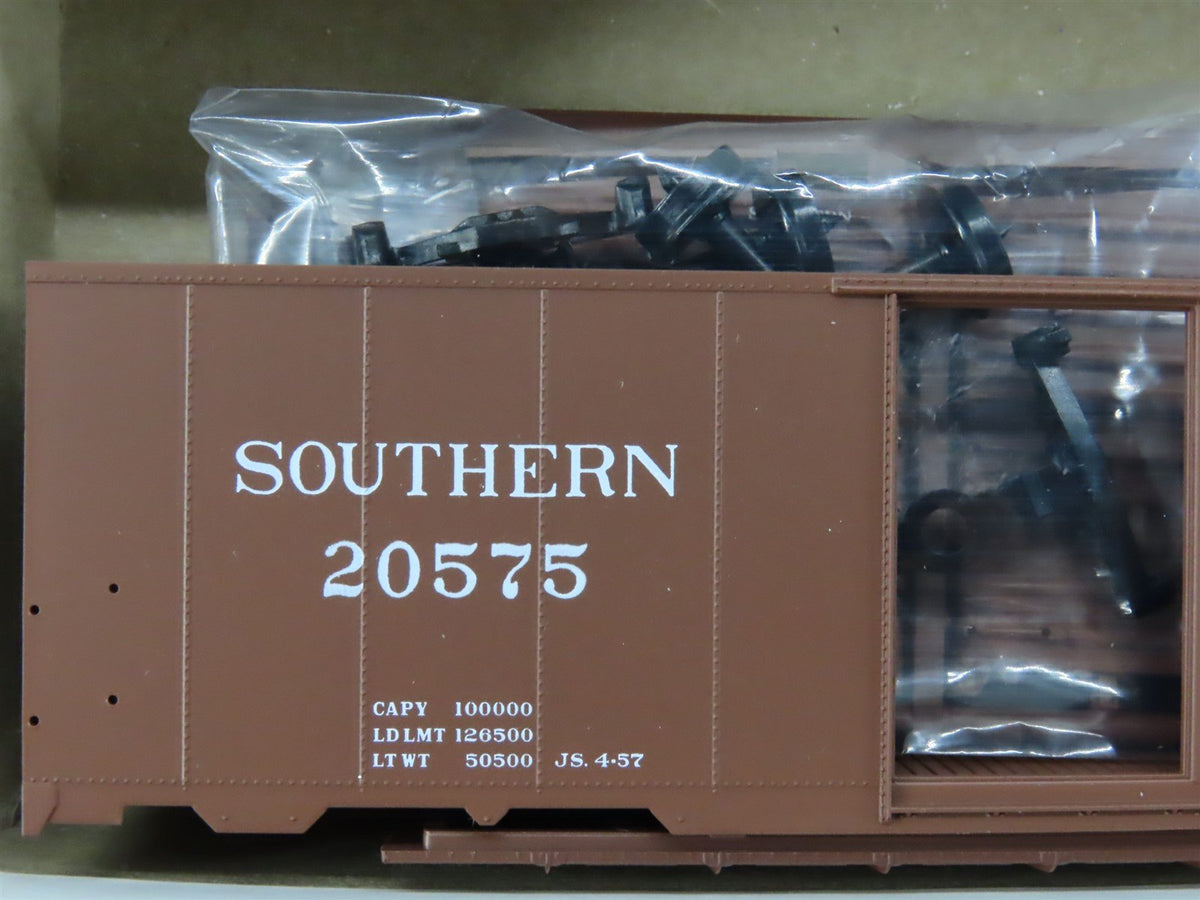 HO Scale InterMountain Kit 40807-08 SOU Southern 10&#39; 6&quot; AAR Box Car #20575