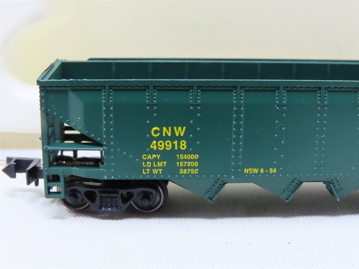 N Scale Con-Cor 0001-175110(2) CNW Chicago North Western 4-Bay Hopper #49918