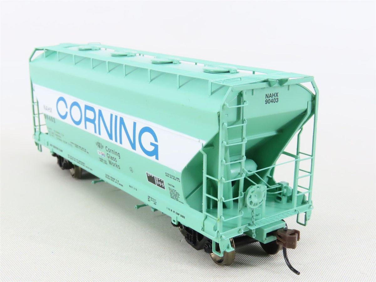 HO Scale Athearn #93961 NAHX Corning Glass Works 2-Bay Covered Hopper #90403