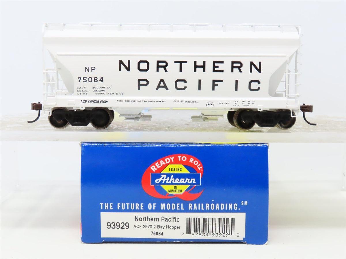 HO Scale Athearn #93929 NP Northern Pacific 2-Bay Covered Hopper #75064