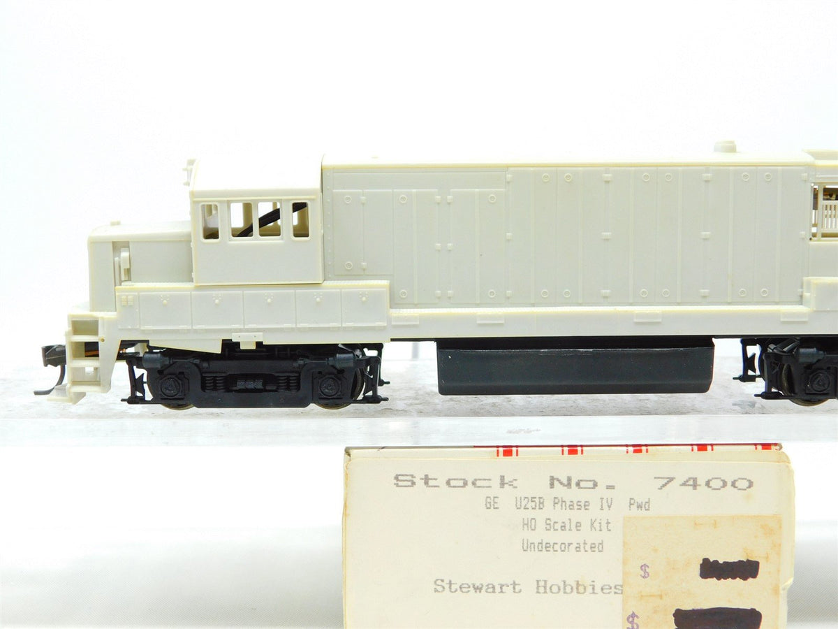 HO Scale Stewart Hobbies 7400 Undecorated U25B Diesel Locomotive