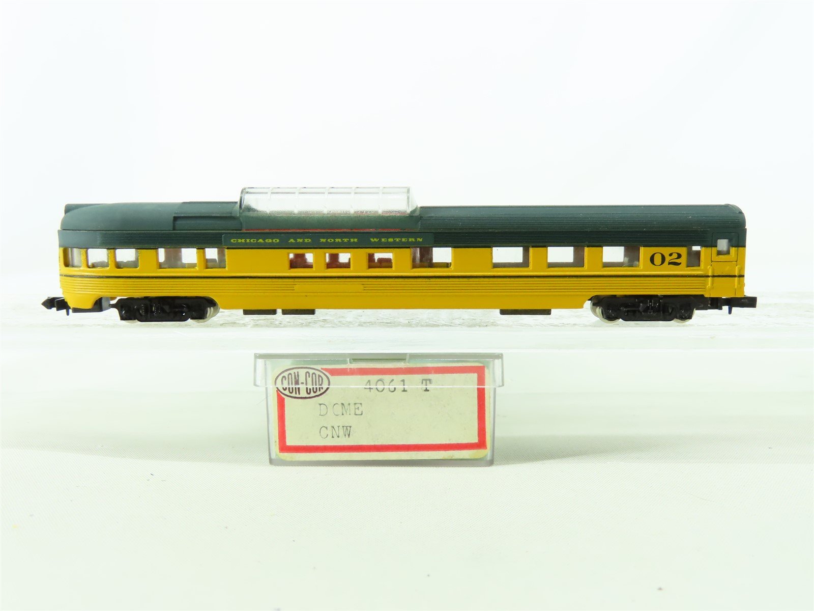 N Scale Con-Cor 4061T CNW Chicago North Western Observation Dome Passenger #02