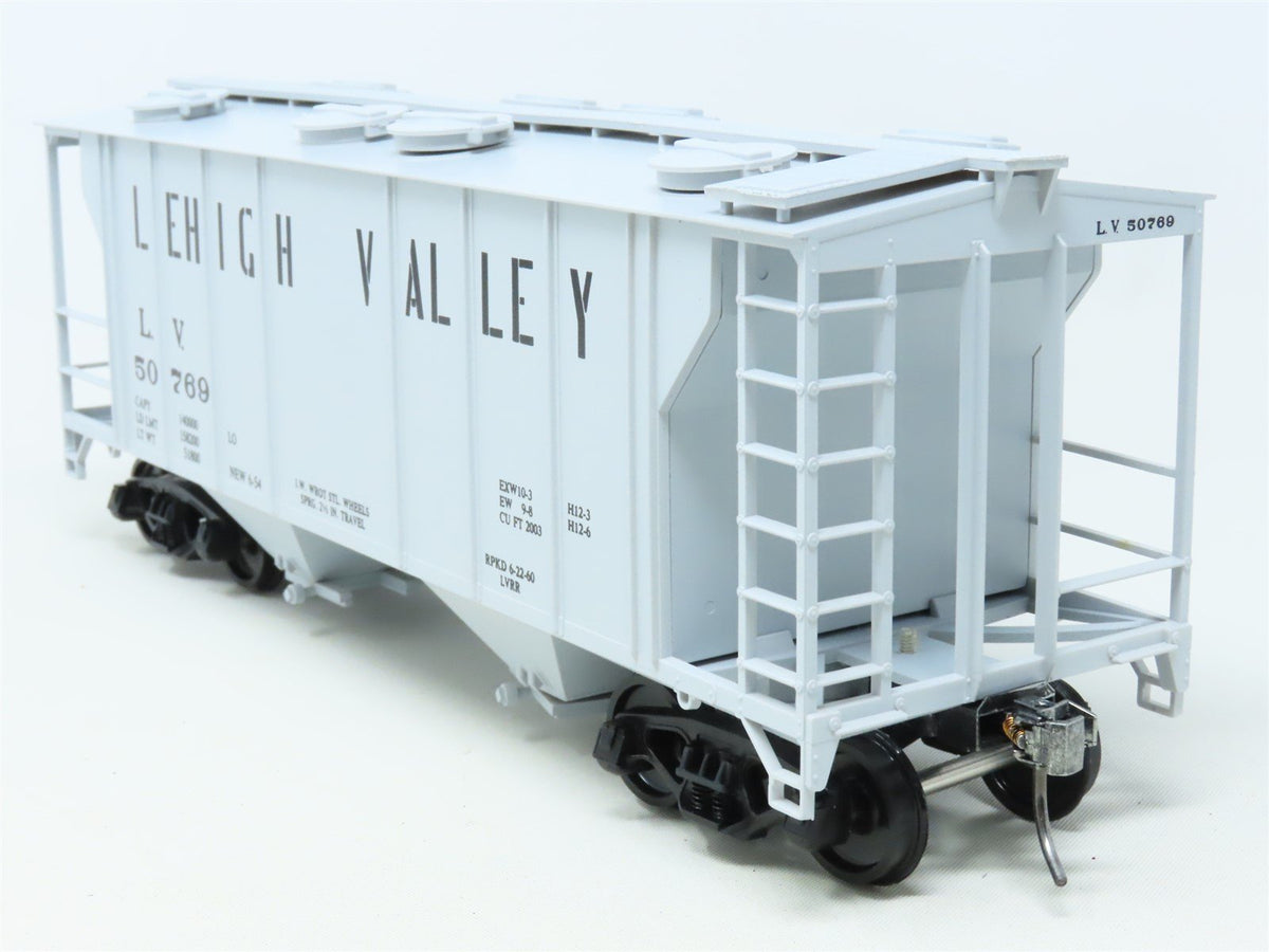 O Scale 2-Rail Weaver Bev-Bel 2122 LV Lehigh Valley 2-Bay Covered Hopper #50769