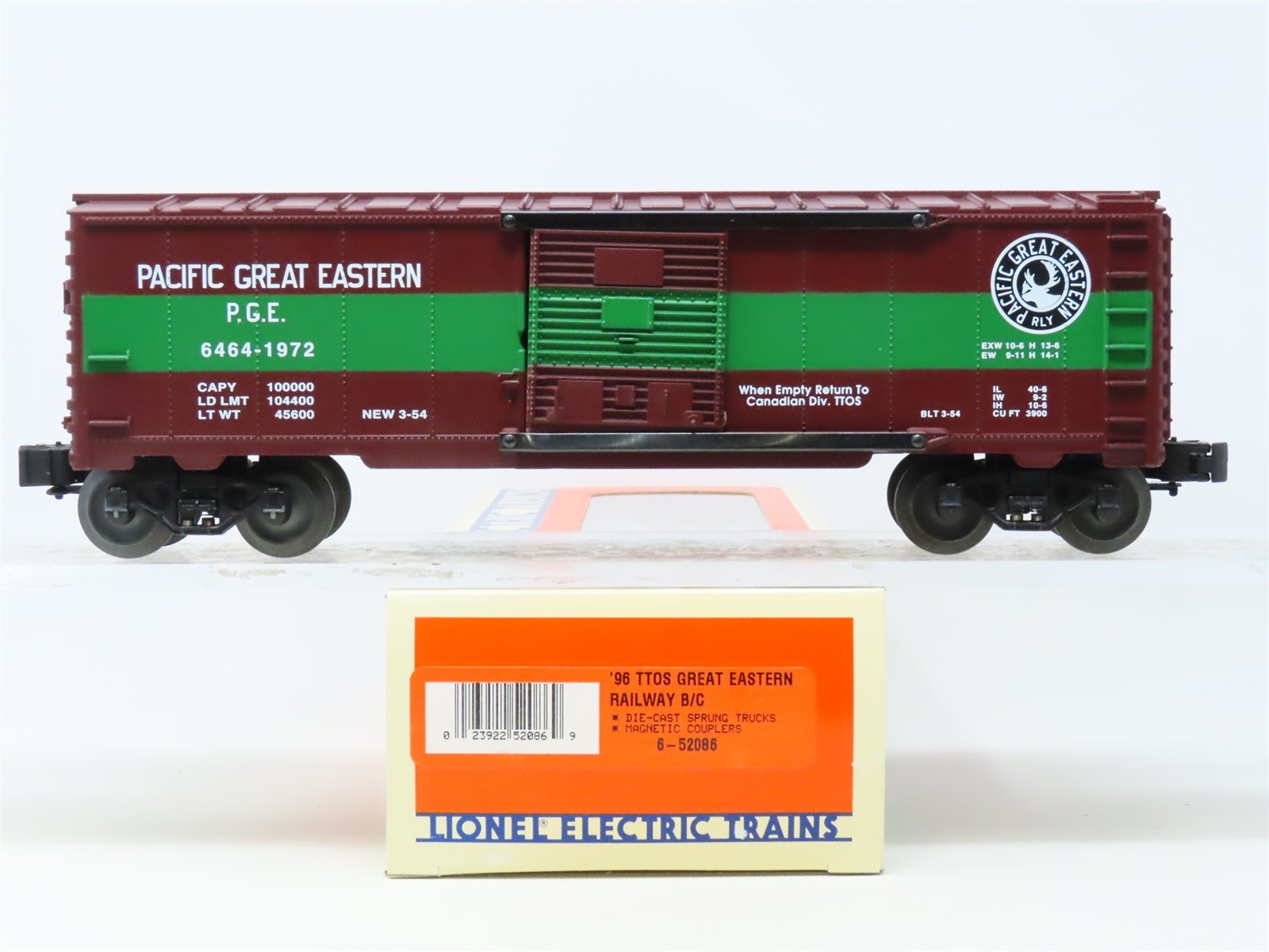 O Gauge 3-Rail Lionel 6-52086 PGE Pacific Great Eastern Box Car #6464-1972