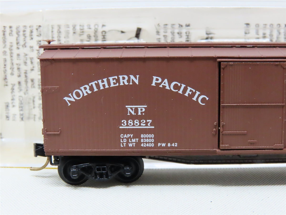 N Scale Micro-Trains MTL 39030 NP Northern Pacific 40&#39; Single Door Box Car 38827
