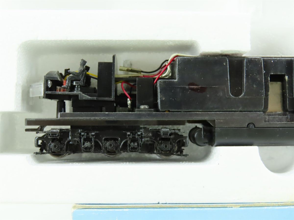 HO Scale Proto 2000 8129 Undecorated E8/9A Diesel Locomotive