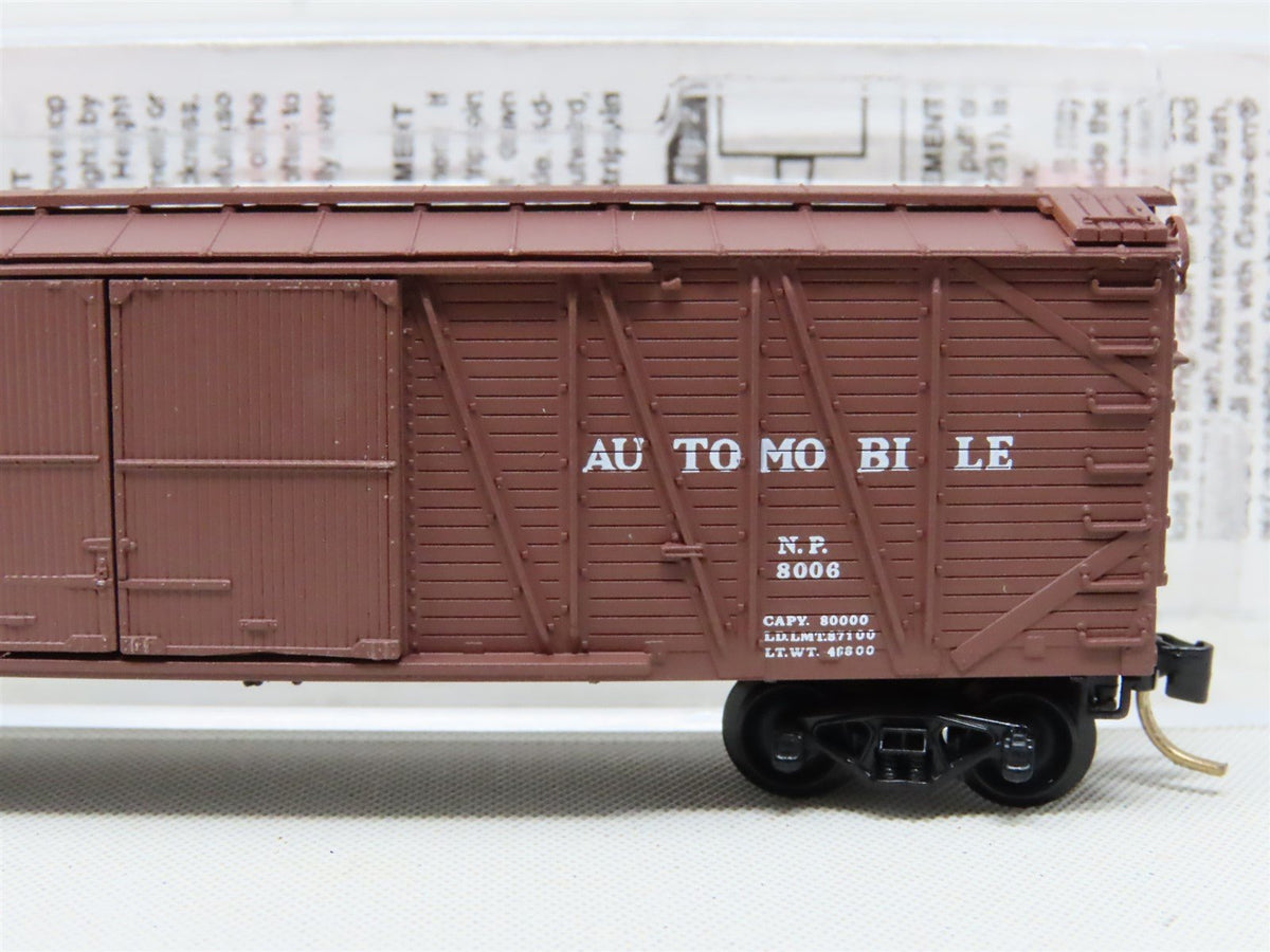 N Micro-Trains MTL 29030 NP Northern Pacific 40&#39; Outside Braced Box Car #8006