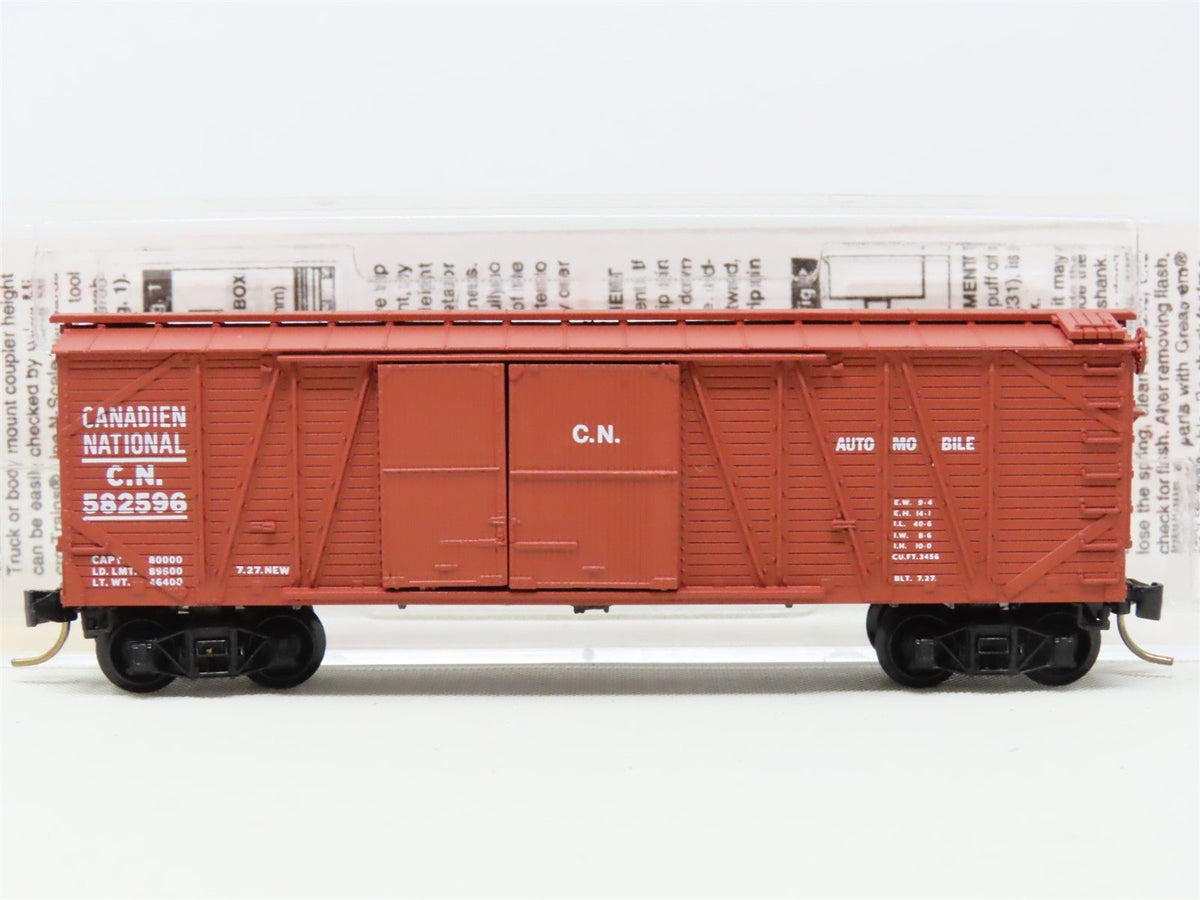 N Micro-Trains MTL 29070 CN Canadian National 40&#39; Outside Braced Box Car #582596