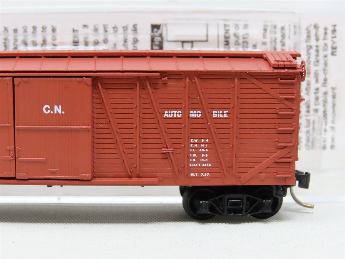 N Micro-Trains MTL 29070 CN Canadian National 40&#39; Outside Braced Box Car #582596