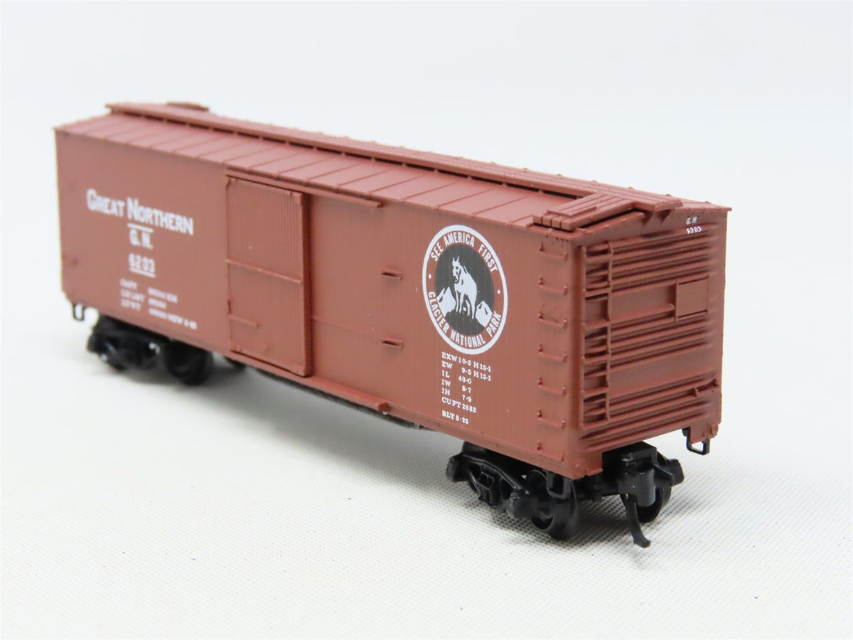 N Scale Kadee Micro-Trains MTL 42080 GN Great Northern 40&#39; Box Car #6203