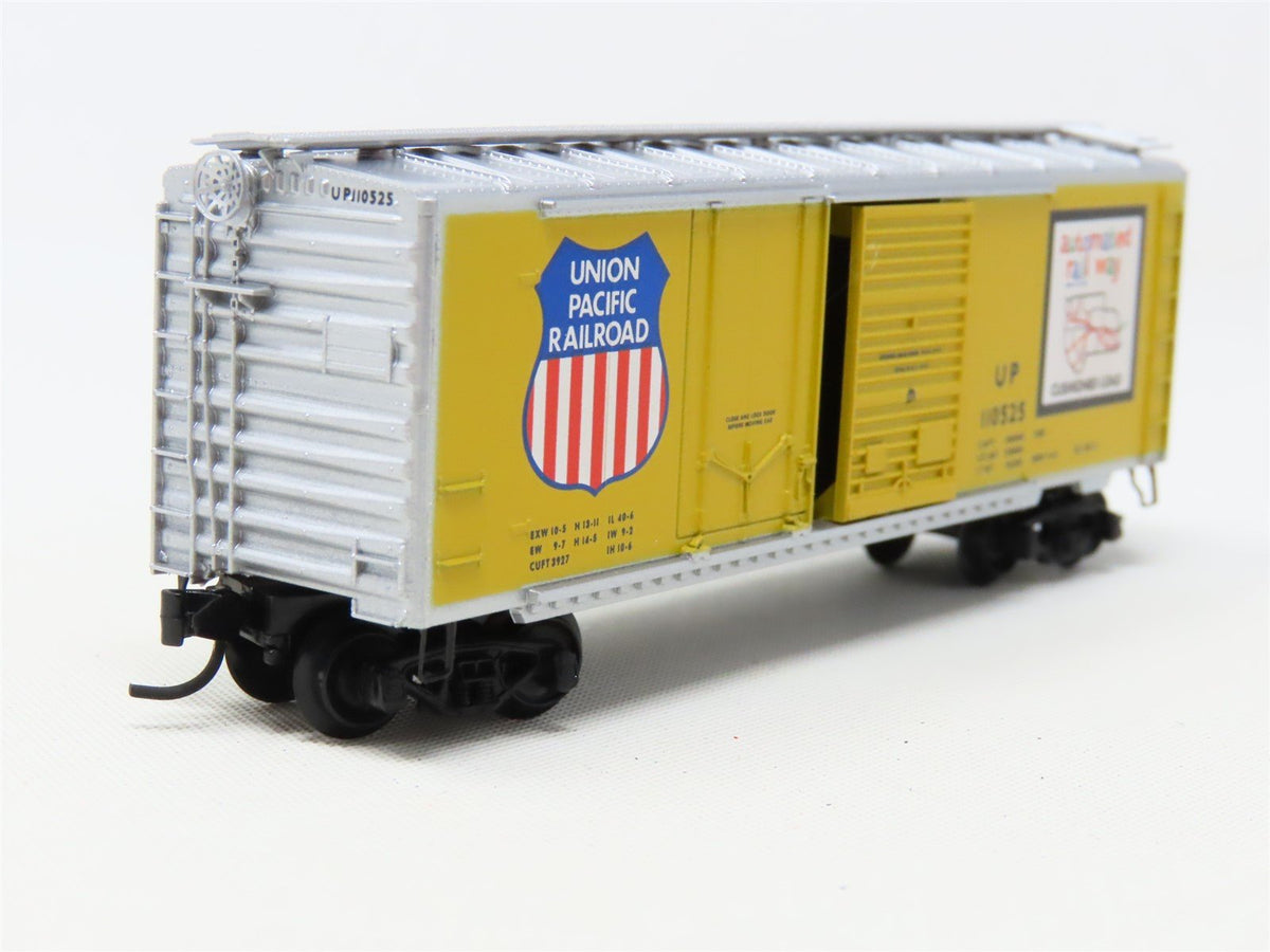 N Scale Kadee Micro-Trains MTL 22050 UP Union Pacific 40&#39; Box Car #110525