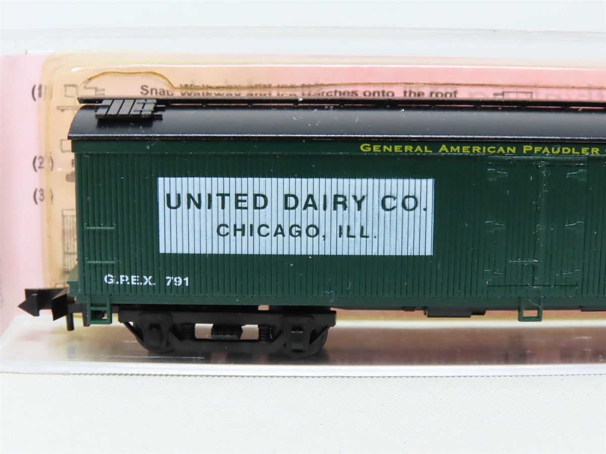 N Scale Roundhouse 8276 GPEX United Dairy Company 50&#39; Express Reefer #791