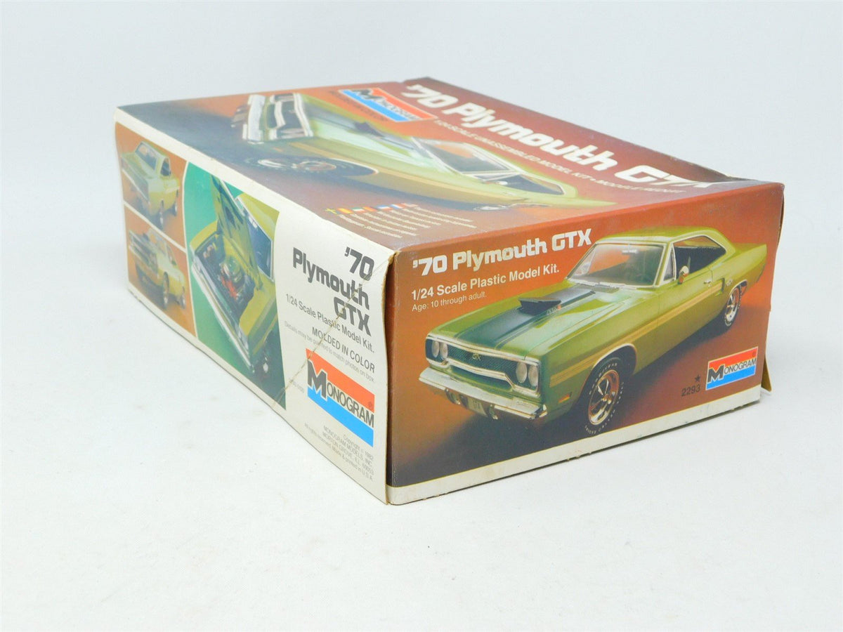1:24 Scale Monogram Plastic Model Car Kit #2293 &#39;70 Plymouth GTX