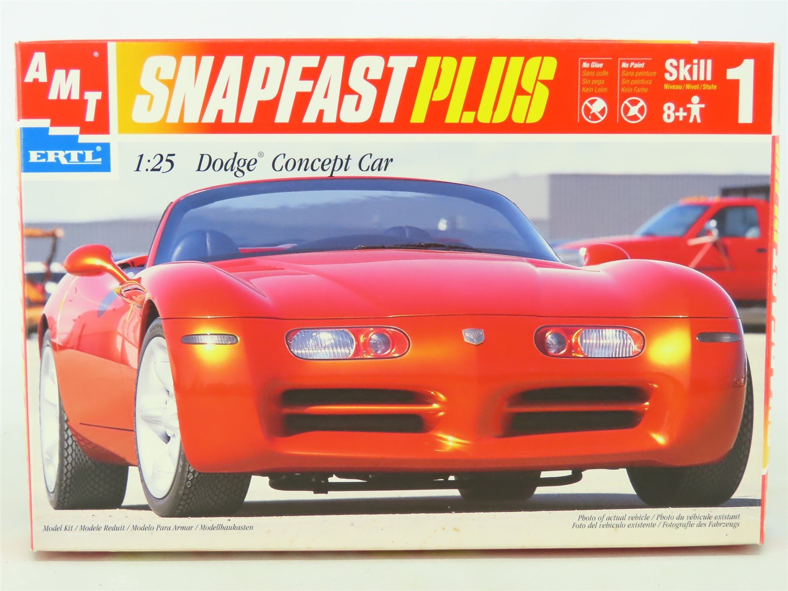 1:25 Scale AMT Ertl Snapfast Plus Plastic Model Car #8129 Dodge Concept Car