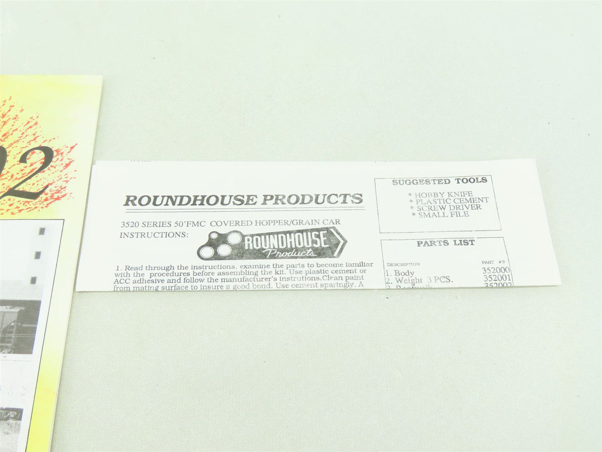HO Roundhouse 797 3521 BN Burlington Northern 50&#39; 3-Bay Covered Hoppers 12-Pack