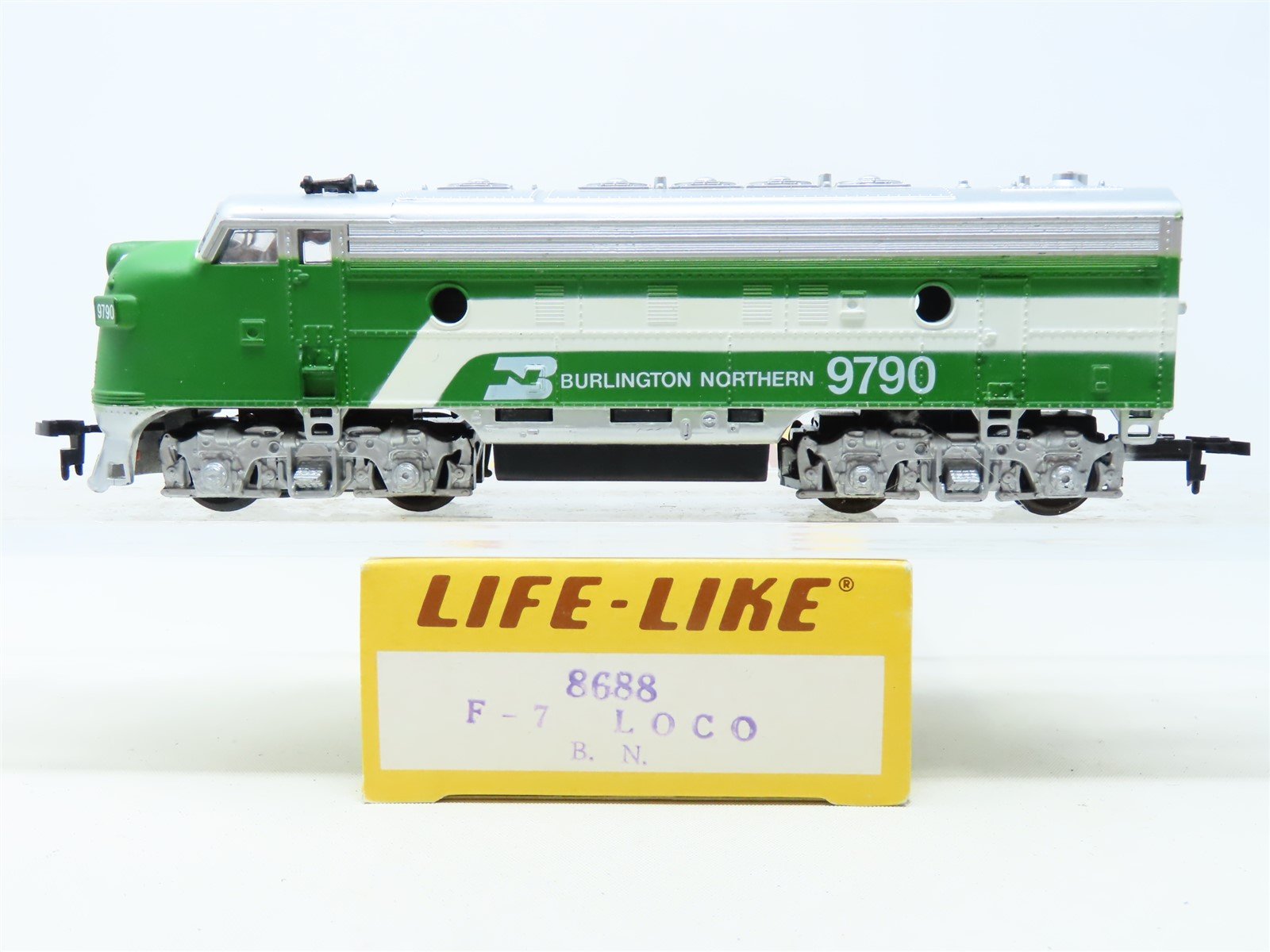 HO Scale Life-Like 8688 BN Burlington Northern F7A Diesel Locomotive #9790