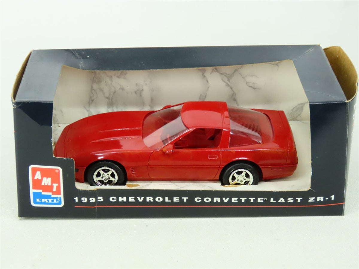 1:25 Scale AMT Ertl #6993 1995 Chevrolet Corvette &quot;Last ZR-1&quot;