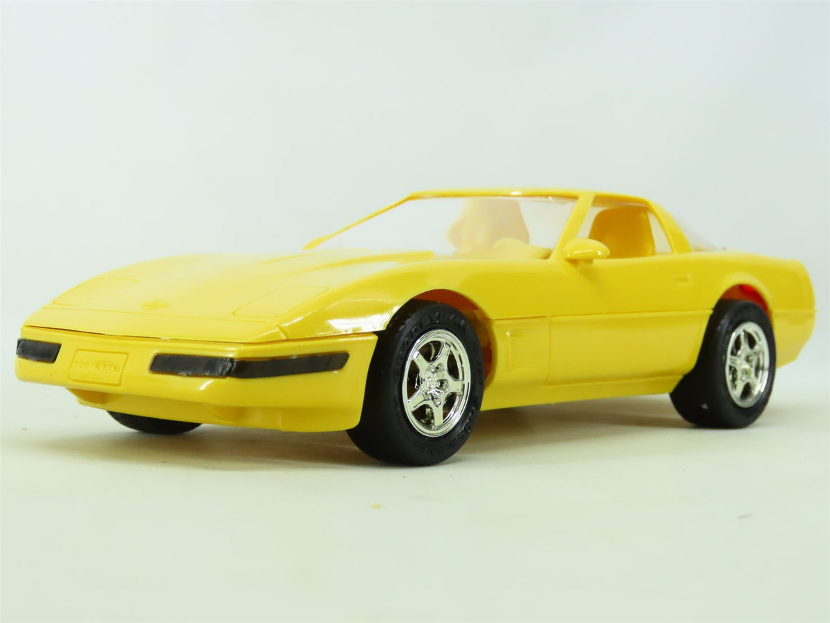 1:25 Scale AMT Ertl Plastic Model Car #6661EO 1995 Chevrolet Corvette ZR-1