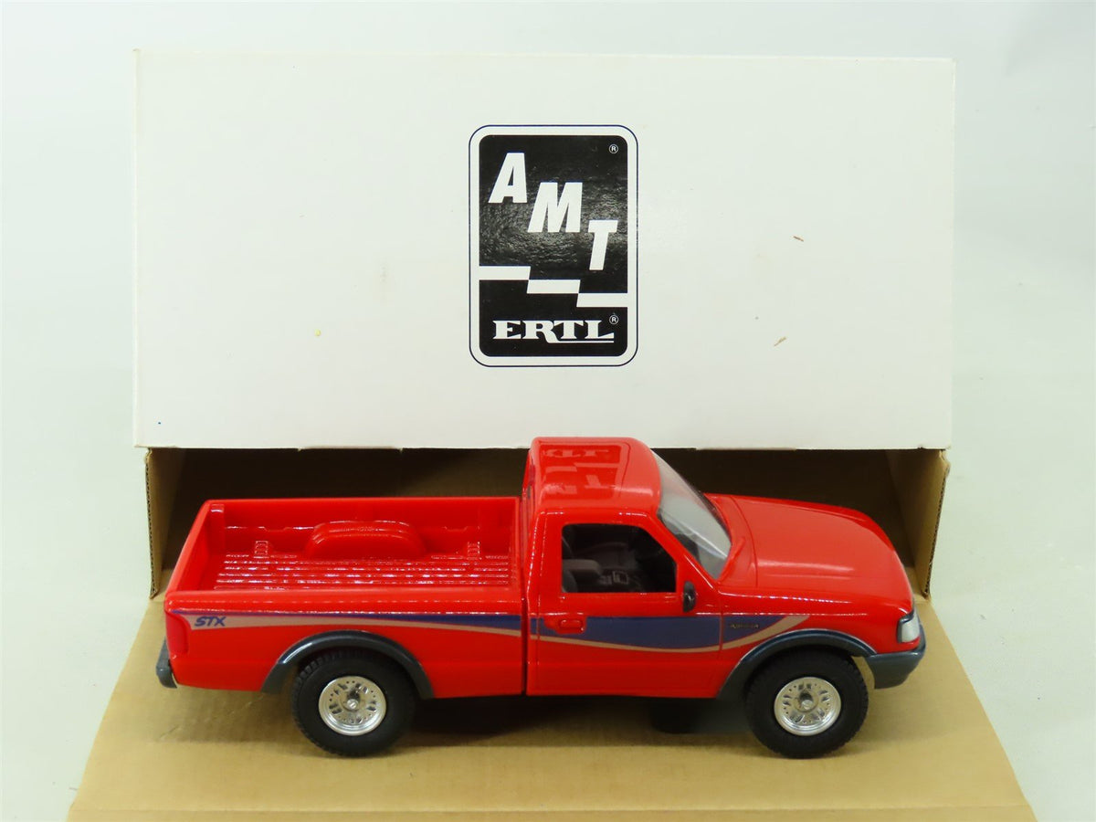 1:25 Scale AMT Ertl Plastic Model Car #6602 1993 Ford Ranger STX 4x4