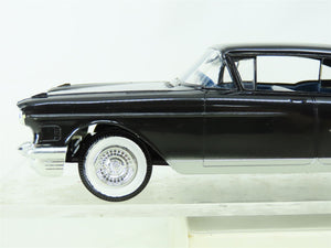 1:25 Scale Jo-Han Plastic Model Car P-46580 1958 Cadillac Fleetwood Hardtop