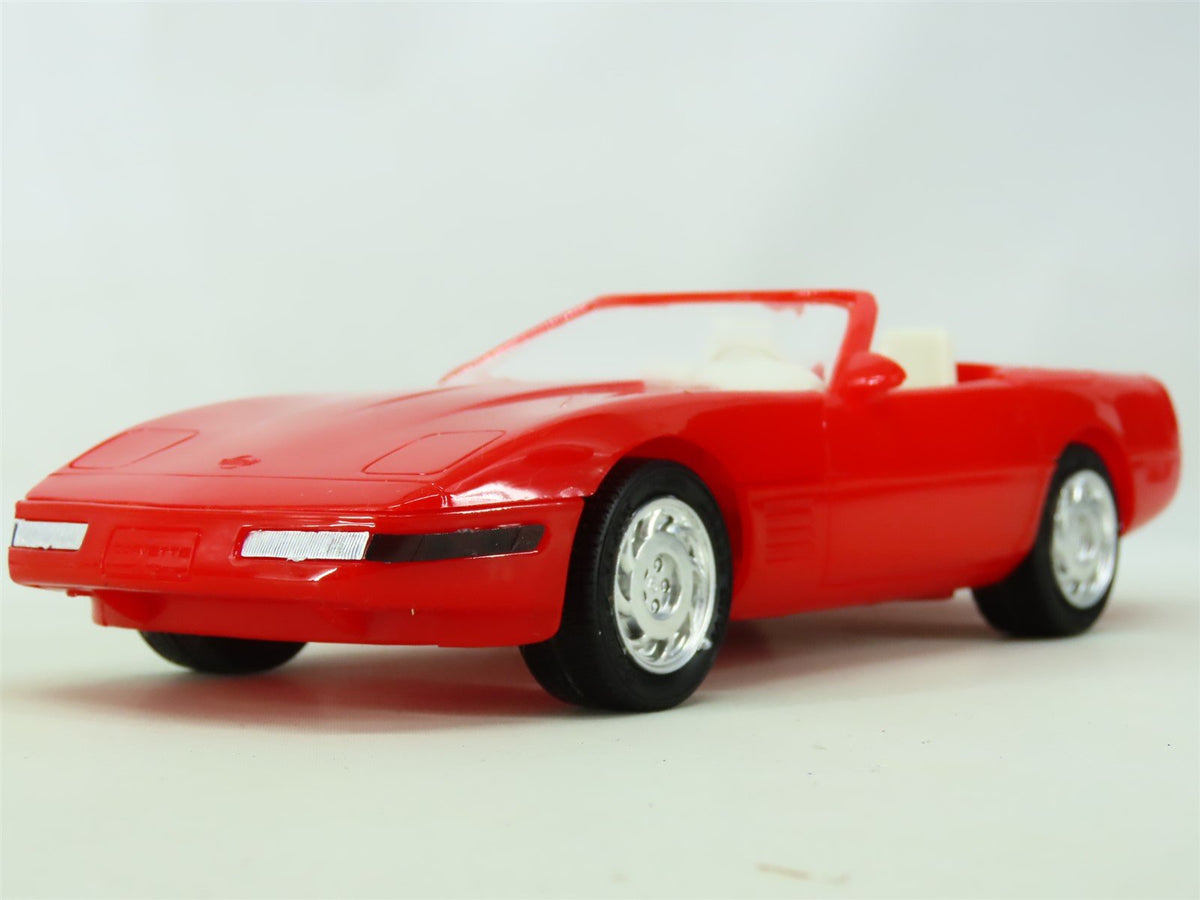 1:25 Scale AMT Ertl Plastic Model Car #6666 1992 Corvette Convertible