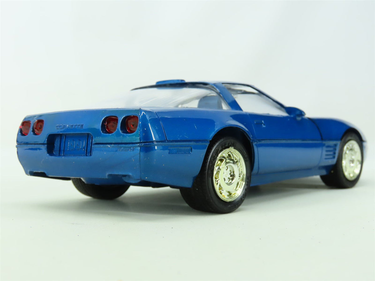 1:25 Scale AMT Ertl Plastic Model Car #6934 1991 Corvette ZR-1