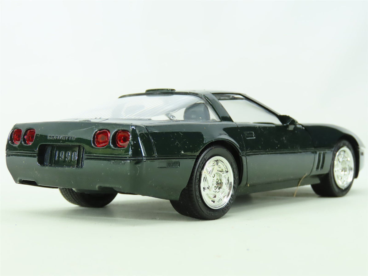 1:25 Scale AMT Ertl Plastic Model Car #6934 1990 Corvette ZR-1