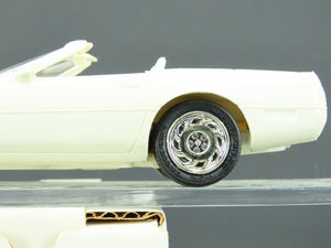 1:25 Scale AMT Ertl Plastic Model Car #6044EP 1991 Corvette Convertible