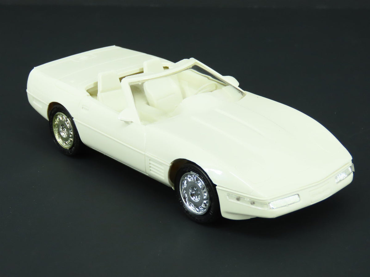 1:25 Scale AMT Ertl Plastic Model Car #6044EP 1991 Corvette Convertible