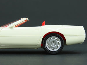 1:25 Scale AMT Ertl Plastic Model Car #8923 America Corvette Convertible