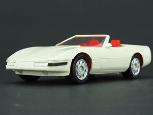 1:25 Scale AMT Ertl Plastic Model Car #8923 America Corvette Convertible