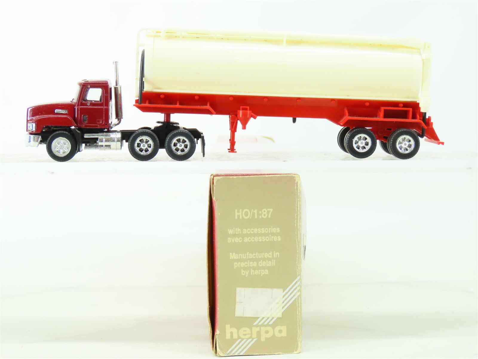 HO Scale Promotex/HERPA Mack Tractor w/ Undecorated Chemical Tanker