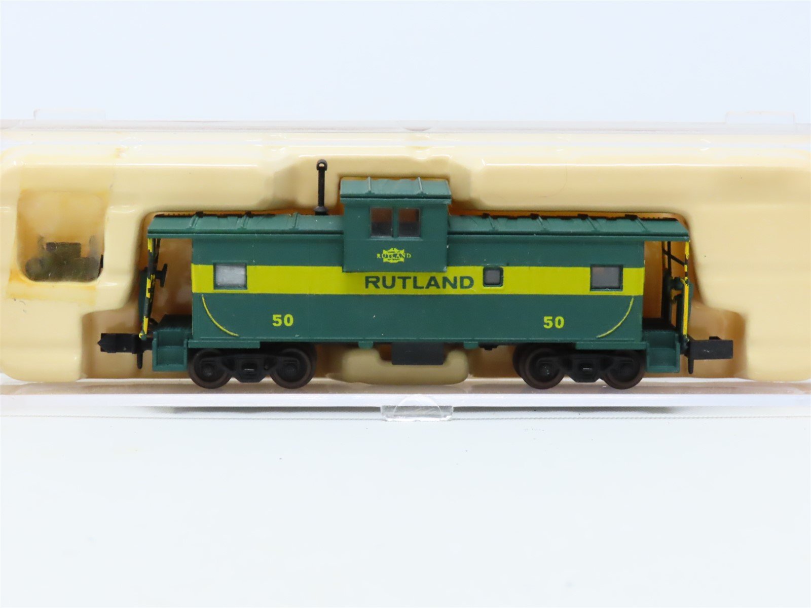 N Scale Atlas 30200 RUT Rutland Extended Vision Caboose #50