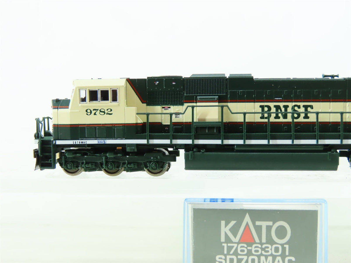 N KATO 176-6301 BNSF Railway &quot;Executive&quot; EMD SD70MAC Diesel #9782 - DCC Ready