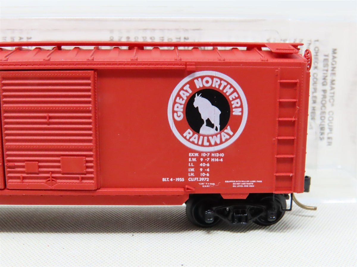 N Kadee Micro-Trains MTL #23060 GN Great Northern 40&#39; Double Door Box Car #3008