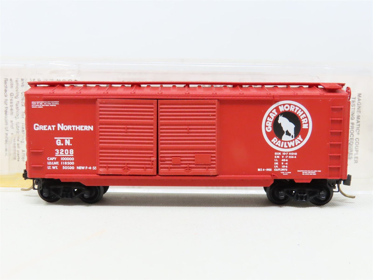 N Kadee Micro-Trains MTL #23060 GN Great Northern 40&#39; Double Door Box Car #3208