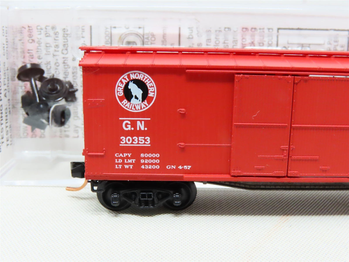 N Scale Micro-Trains MTL #43040 GN Great Northern 40&#39; Wood Box Car #30353