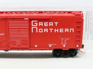 N Micro-Trains MTL 22020 GN Great Northern 40' Plug & Sliding Door Boxcar #11878