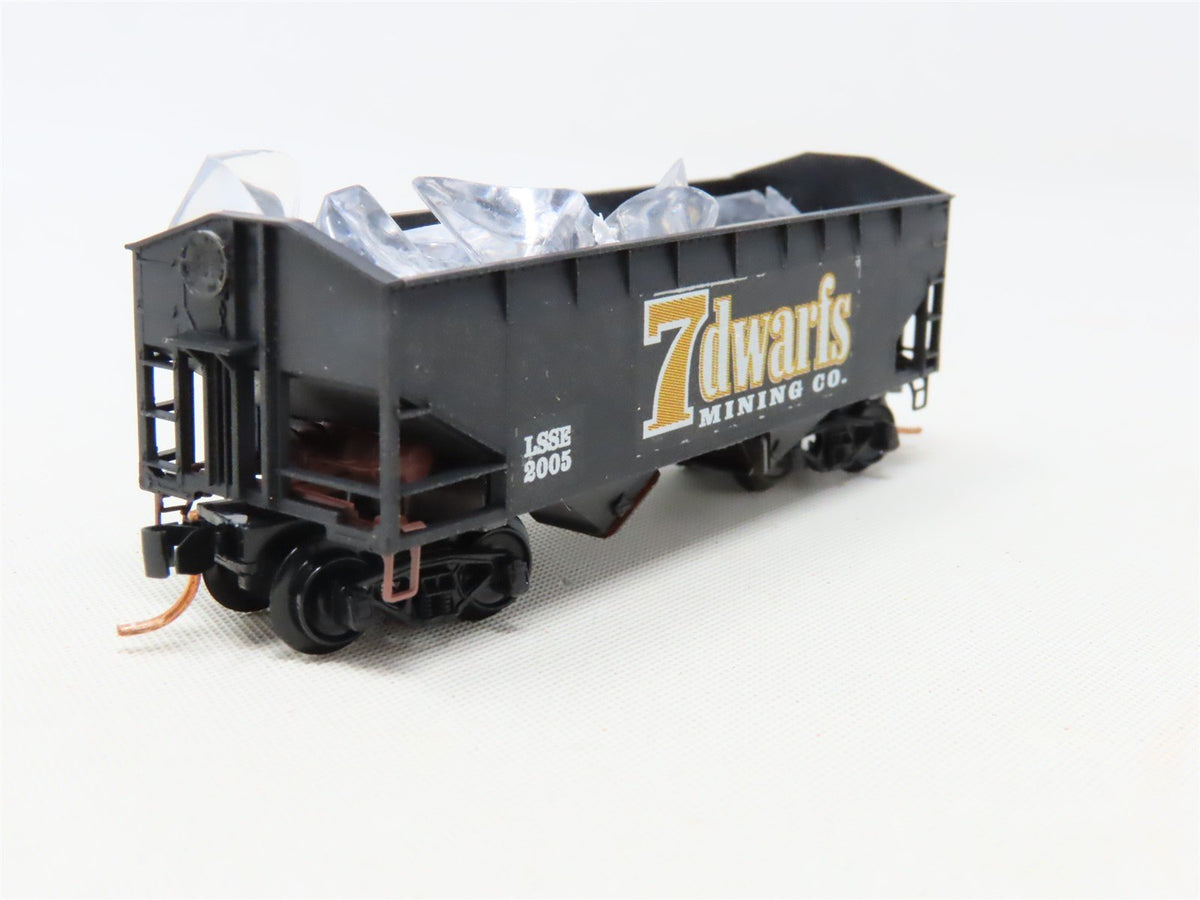 N Micro-Trains MTL Lowell Smith LSSE 7 Dwarfs Mining Co. 2-Bay Hopper w/ Gems