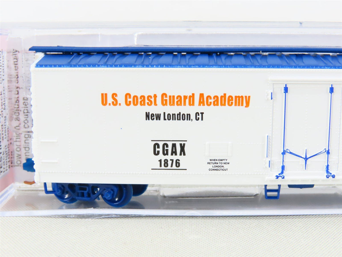 N Scale Micro-Trains MTL NSC 07-01 CGAX US Coast Guard Mechanical Reefer #1876