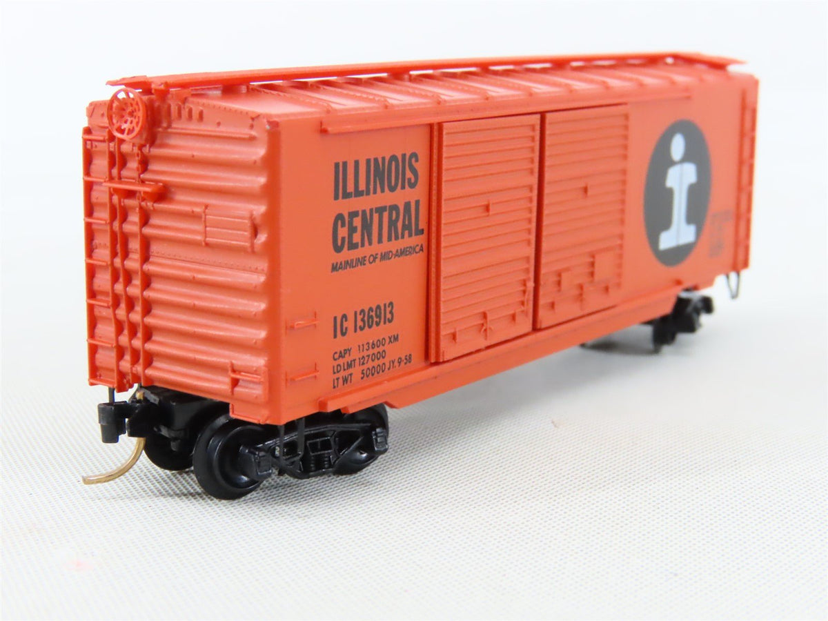 N Scale Kadee Micro-Trains MTL 23090 IC Illinois Central 40&#39; Box Car #136913