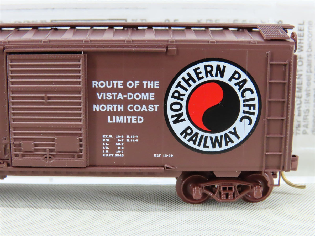 N Scale Micro-Trains MTL 22040 NP Northern Pacific 40&#39; Box Car #8719