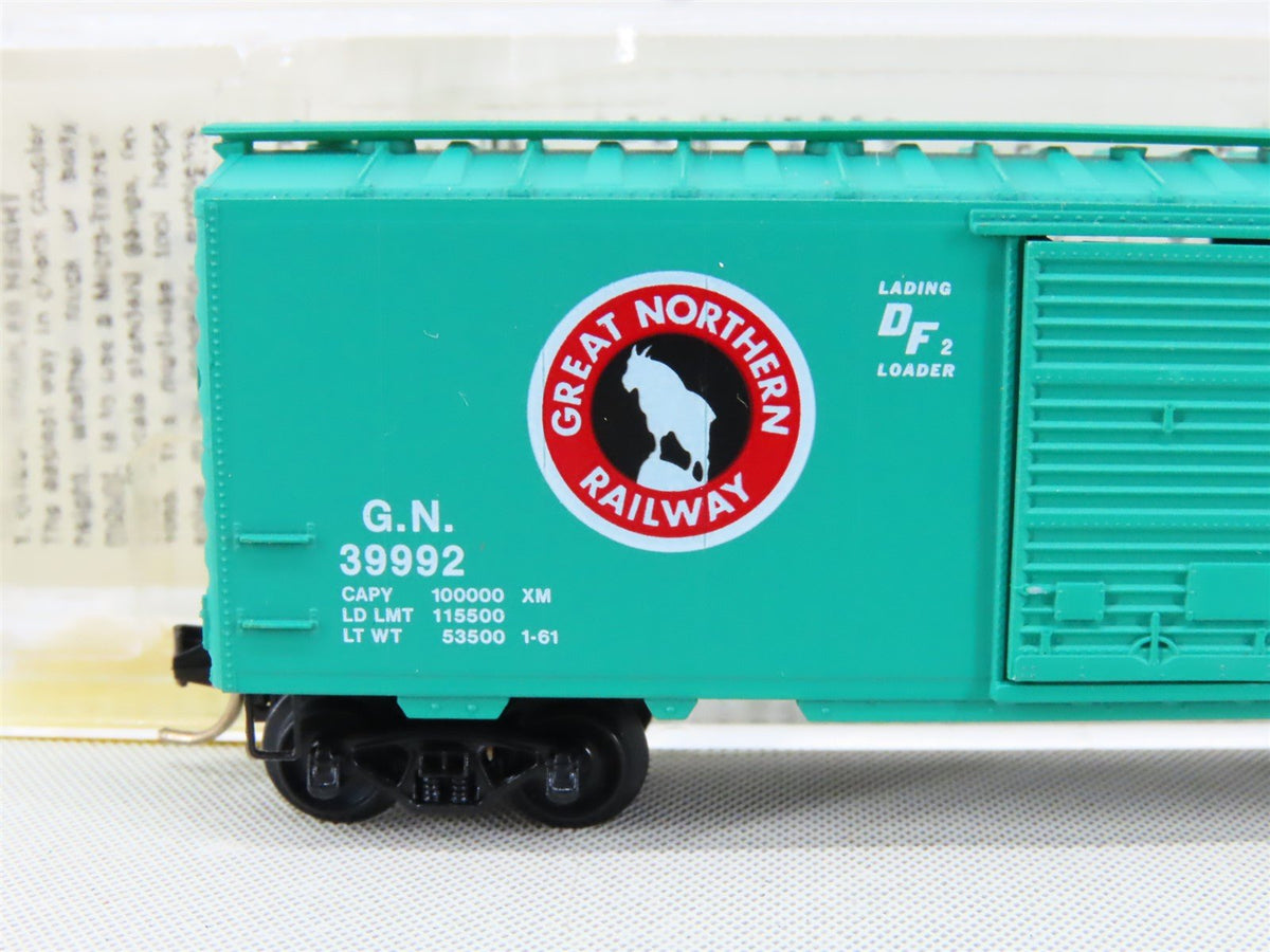 N Micro-Trains MTL 20680 GN Great Northern &quot;Goat&quot; 40&#39; Single Door Box Car #39992