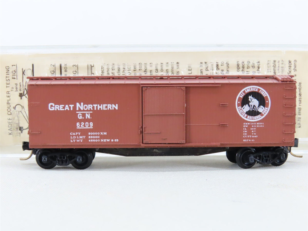 N Scale Kadee Micro-Trains MTL 42080 GN Great Northern 40&#39; Box Car #6209